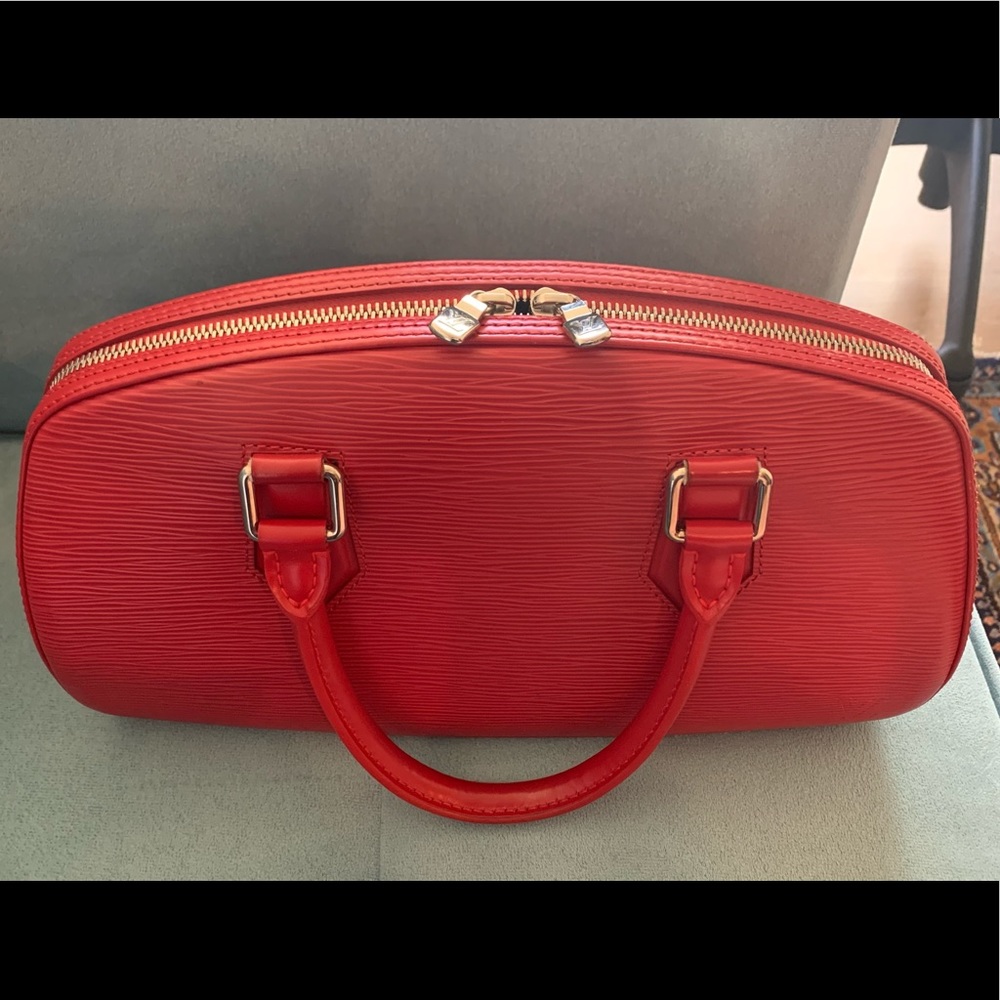 Louis Vuitton Epi Alma